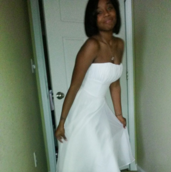 White Aline dress - Picture 6 of 6